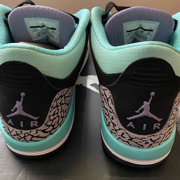 Air Jordan 3 Retro - Picture 4 of 10